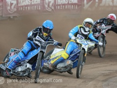 Żużel. Potrzebne były biegi dodatkowe! Juniorzy Polonii zdominowali zawody (RELACJA)