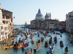 Jury Biennale Sztuki w Wenecji podało się do dymisji, inauguracja odwołana