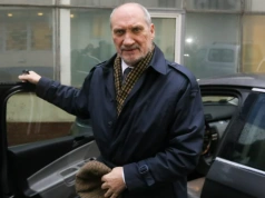 Żurek: Wypowiedź Macierewicza to przekroczenie dopuszczalnej krytyki