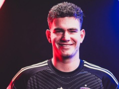 Kacper Trelowski zostaje w Rakowie na dłużej