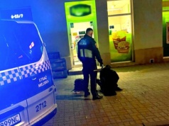 Praga-Południe. Groził ekspedientce, że "rozbije jej głowę rurką"