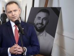 Litewka miał partyjny zakaz? Zaskakujące wyznanie Nawrockiego