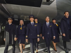 Lufthansa: Nowe mundury od BOSS na 100-lecie linii (zdjęcia)