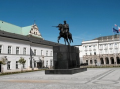 Sierakowski: Jego brak realnie podniósł poziom polskiej polityki. Tej "karierze" najlepiej zrobi zapomnienie