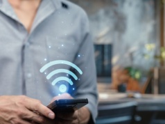 Jak działa internet w twoim telefonie? Od Wi-Fi do 5G