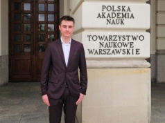 Jest w 3 klasie liceum, a już zdał maturę