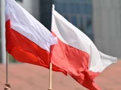 Wywieszasz flagę? Obowiązuje zasada 5:8. Wielu Polaków popełnia błąd