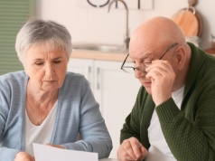 Dodatkowe pieniądze dla seniorów. ZUS wyśle im w maju bez wniosku 366,68 zł