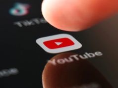 YouTube w końcu się ugiął. Funkcja, za którą trzeba było płacić, trafia do wszystkich