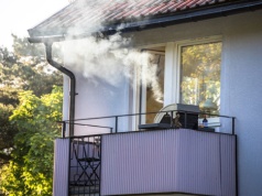 Czy można grillować na balkonie? Prawo nie jest oczywiste