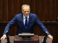 Nawrocki powoła Radę ds. Konstytucji. Tusk krótko skomentował pomysł