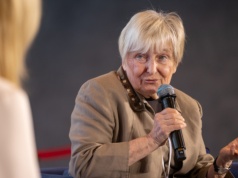 Małe dzieci, wielka troska. "Szczepienia to krok milowy, ale to nie wystarczy"