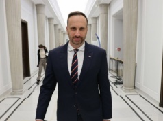 Janusz Kowalski odchodzi z PiS i uderza w partię