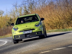 Ekscytujące osiągi w lepszej cenie – Abarth 600e tańszy!