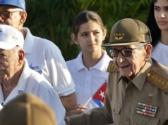​1 Maja na Kubie: Castro idzie w pochodzie, Trump nakłada nowe sankcje