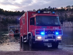 Zakrzówek. Akcja ratunkowa po skoku do wody