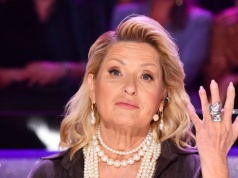 Nawet niektórzy fani nie mają pojęcia, jak wygląda córka Ewy Kasprzyk. Przeszła nieprawdopodobną metamorfozę. Robi wrażenie!