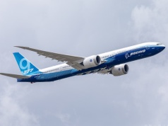 B777X kosztuje już 15 mld dolarów. Debiut w 2027 roku