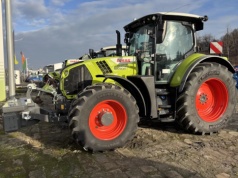 Używany Claas Arion 650 C-Matic wygrał z nowym. Kluczowa była jedna liczba
