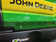 Są pierwsze informacje na temat nowego ciągnika John Deere 6R. Co o nim wiadomo?