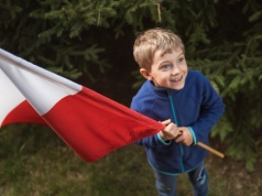 Biało-czerwona opowieść. Co kryje się za kolorami polskiej flagi?