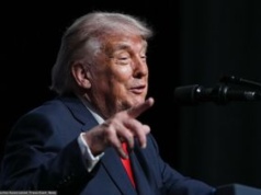 Trump zapowiada cła na auta z UE. Komisja Europejska odpowiada
