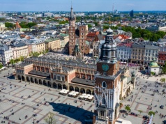 Mieszkańcy tych miast mają dość turystów. Problem nie omija Polski