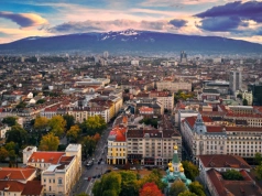 Tesla wjeżdża do Bułgarii. Mały, ale rokujący elektromobilny rynek