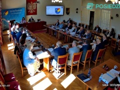 „Cicha” podwyżka diet radnych powiatu żywieckiego