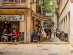 Nie napijesz się piwa i kawy w ogródku restauracyjnym. Popularny kraj szykuje zmiany