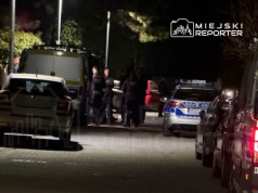 Mieszkańcy słyszeli strzały. Na miejscu działały znaczne siły policji. Odgrodzono teren