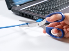 Wyłączali ludziom internet każdego dnia. To był najgorszy rok