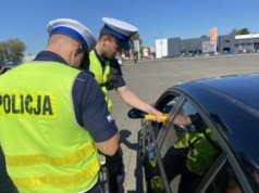 Ile trzeba odczekać po wypiciu alkoholu? Dużo osób nieprawidłowo szacuje czas