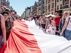 Biało-czerwony marsz przeszedł przez Stare Miasto