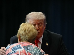 Trump: Myślałem, że ropa będzie droższa. Runie, gdy wojna się skończy