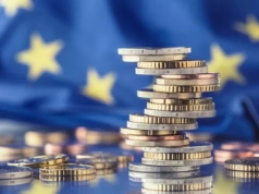 Czy można wpłacić euro w bankomacie? Koszty i limity