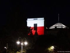 2 maja. Dzień Flagi Rzeczypospolitej Polskiej. Dzień Polonii i Polaków za Granicą