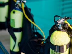 Śmiertelny wypadek w bazie nurkowej. Zginął 58-letni mężczyzna
