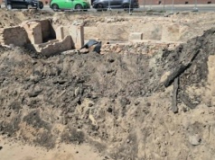 Archeolodzy kontynuują prace wokół dawnego kina Milenium w Słupsku. Co znaleźli?