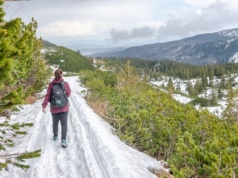 Pomyliła Tatry z Krupówkami. Kolejny pokaz głupiej mody na szlaku
