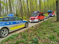 Wypadek na quadzie w lesie. Kierowca trafił do szpitala
