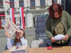 Obchody Święta Narodowego 3 Maja w Cieszynie. W programie także wspólne śpiewanie w Parku Pokoju