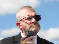 Kontrowersyjne słowa Grzegorza Brauna na marszu w Wilnie. "Litwa i Polska podżegają do wojny"