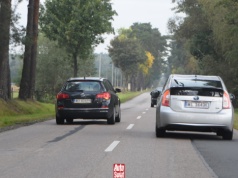Czy podczas wyprzedzania można na chwilę przekroczyć prędkość? Prawo jest jasne