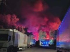 Hala tartaku stanęła w ogniu. Potężny pożar w Wielkopolsce