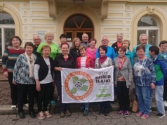 „Beskidziocy” znów pojechali do Luchaczowic. Wiosenny wyjazd połączył odpoczynek, spacery i uzdrowiskowy klimat