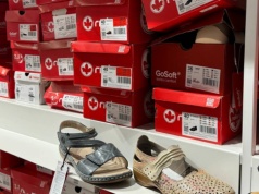 Buty na haluksy i szeroką stopę. Ten model Rieker to hit wygody. Promocje też w Eobuwie