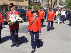 Gdynianie uczcili 235. rocznicę uchwalenia Konstytucji 3 maja. Barwny korowód i strzały z armat