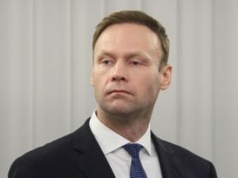 Były szef gabinetu Dudy chce referendum. "Mały i duży pałac paraliżują kraj"