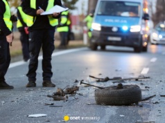 Groźny wypadek w Wielkopolsce. Dwie osoby ranne, poważne utrudnienia
